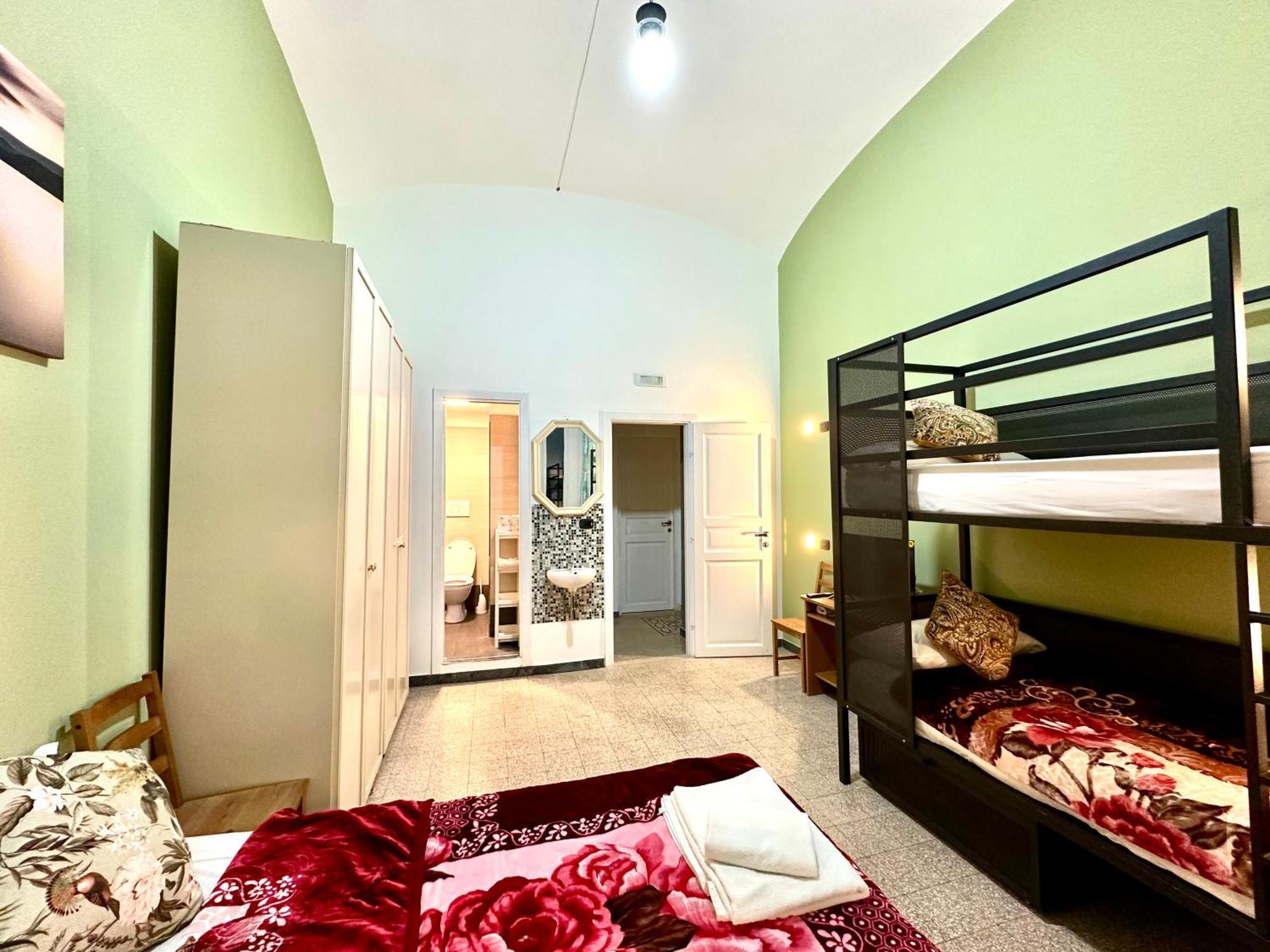 B&B Termini Colosseo Suite ローマ エクステリア 写真