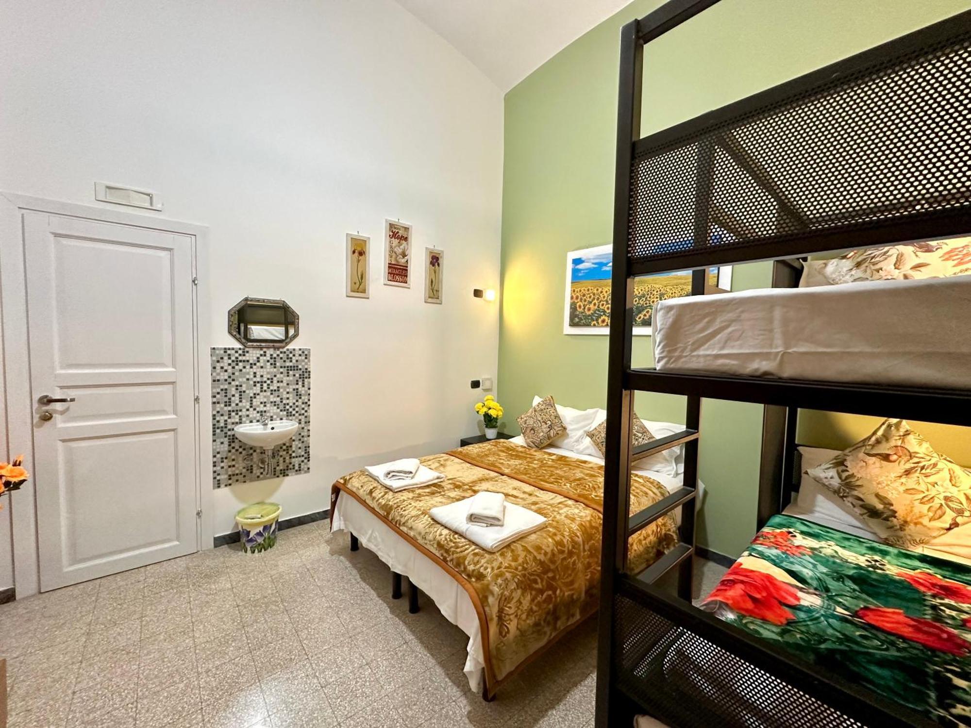 B&B Termini Colosseo Suite ローマ エクステリア 写真